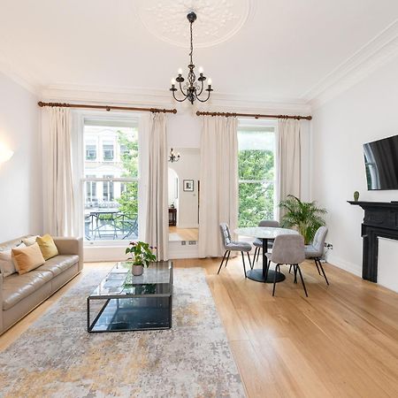 2-Bedroom Victorian Apartment In Kensington Лондон Екстериор снимка