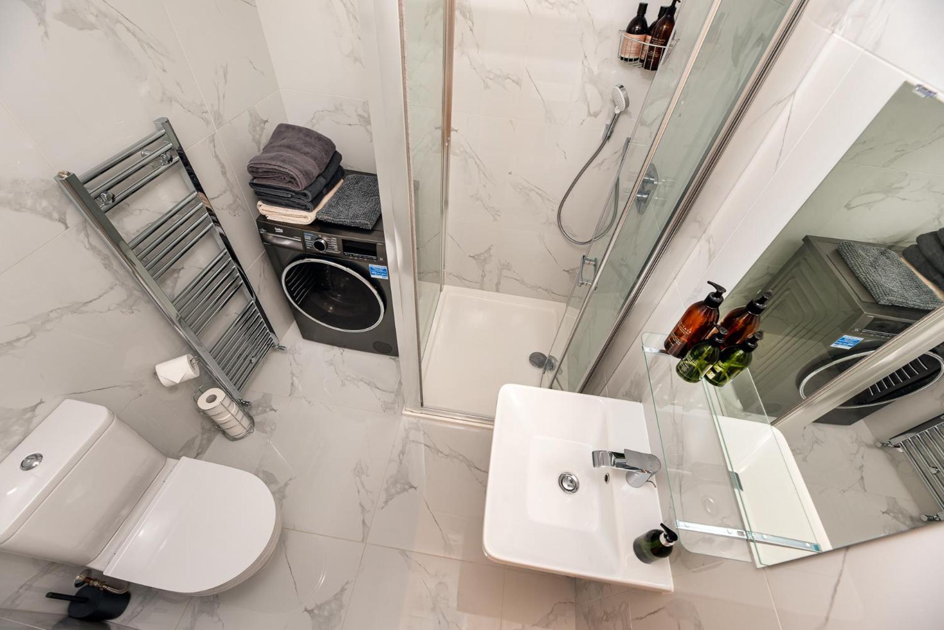 2-Bedroom Victorian Apartment In Kensington Лондон Екстериор снимка
