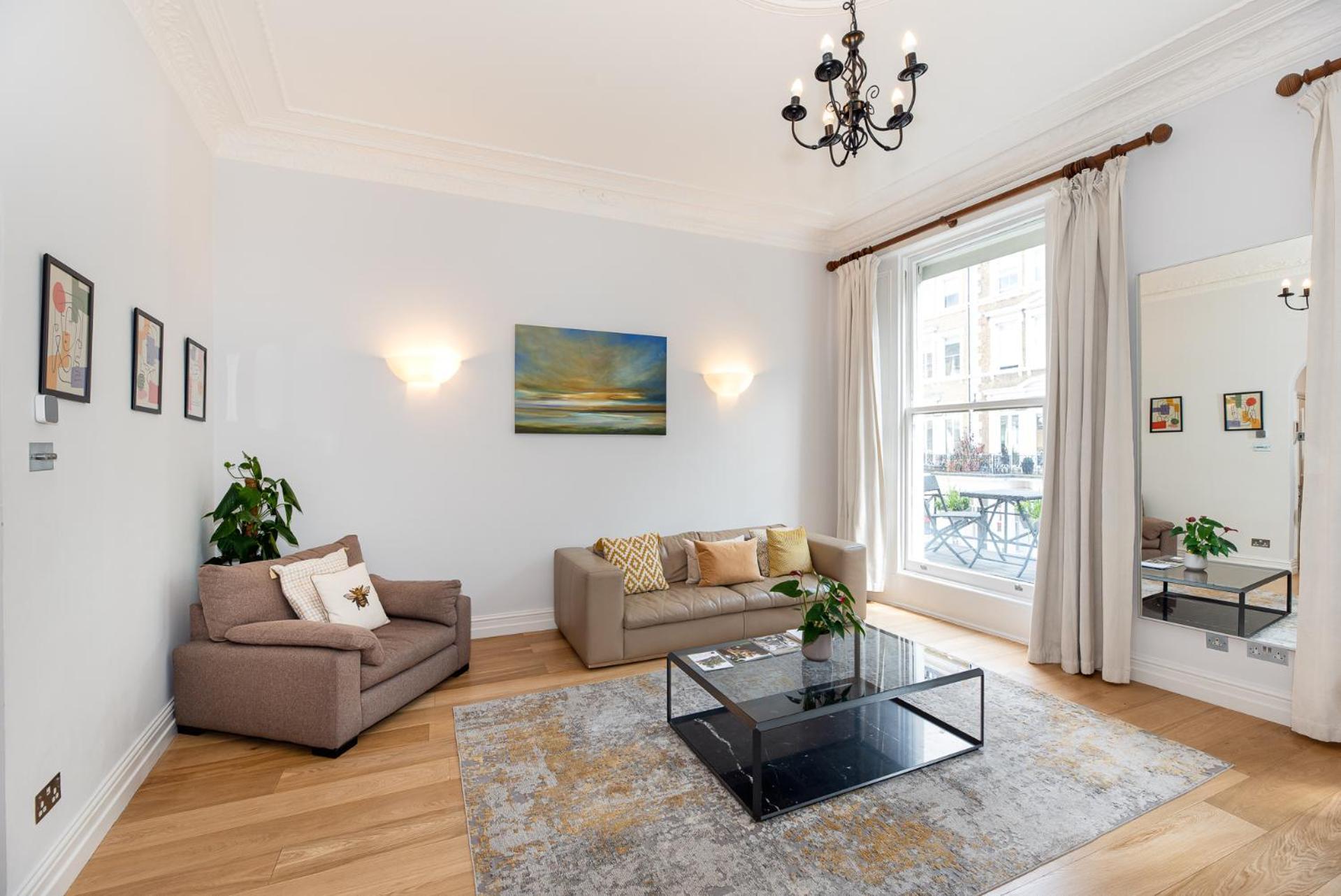 2-Bedroom Victorian Apartment In Kensington Лондон Екстериор снимка