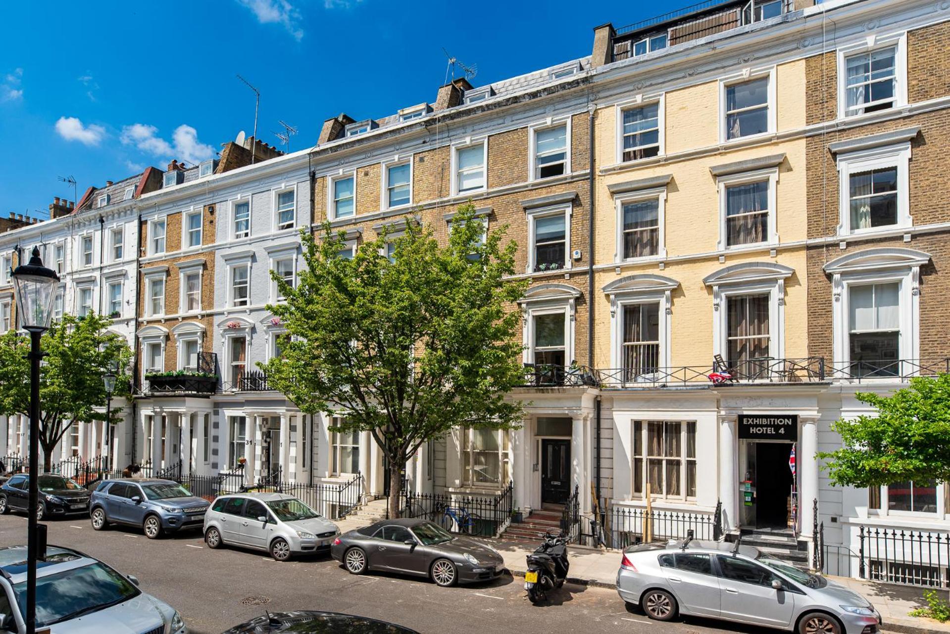 2-Bedroom Victorian Apartment In Kensington Лондон Екстериор снимка